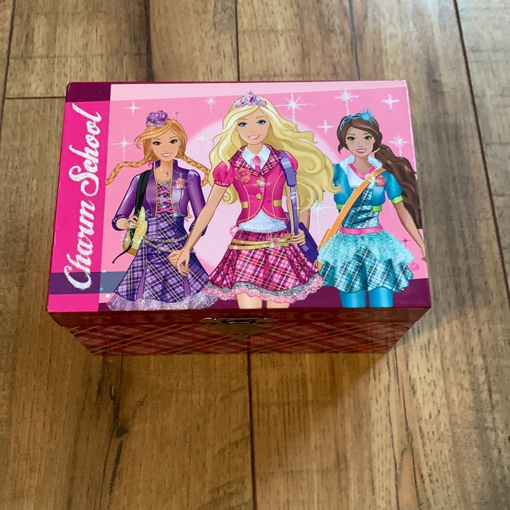 Barbie jewelry box musical